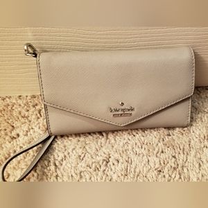 Kate Spade Laurel Way Envelope iPhone Wristlet Gray
